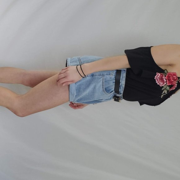 Francesca's floral top - Picture 3 of 4